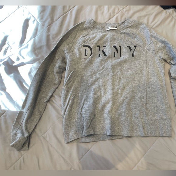DKNY Sport top, Size: M, like new condition - Picture 5 of 6